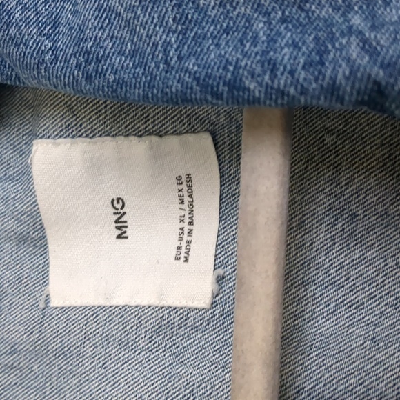 Denim Jacket with Front Pockets - Picture 2 of 2